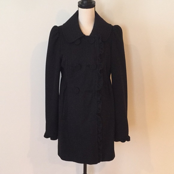 Black button ruffled front coat with side pockets - Picture 2 of 5